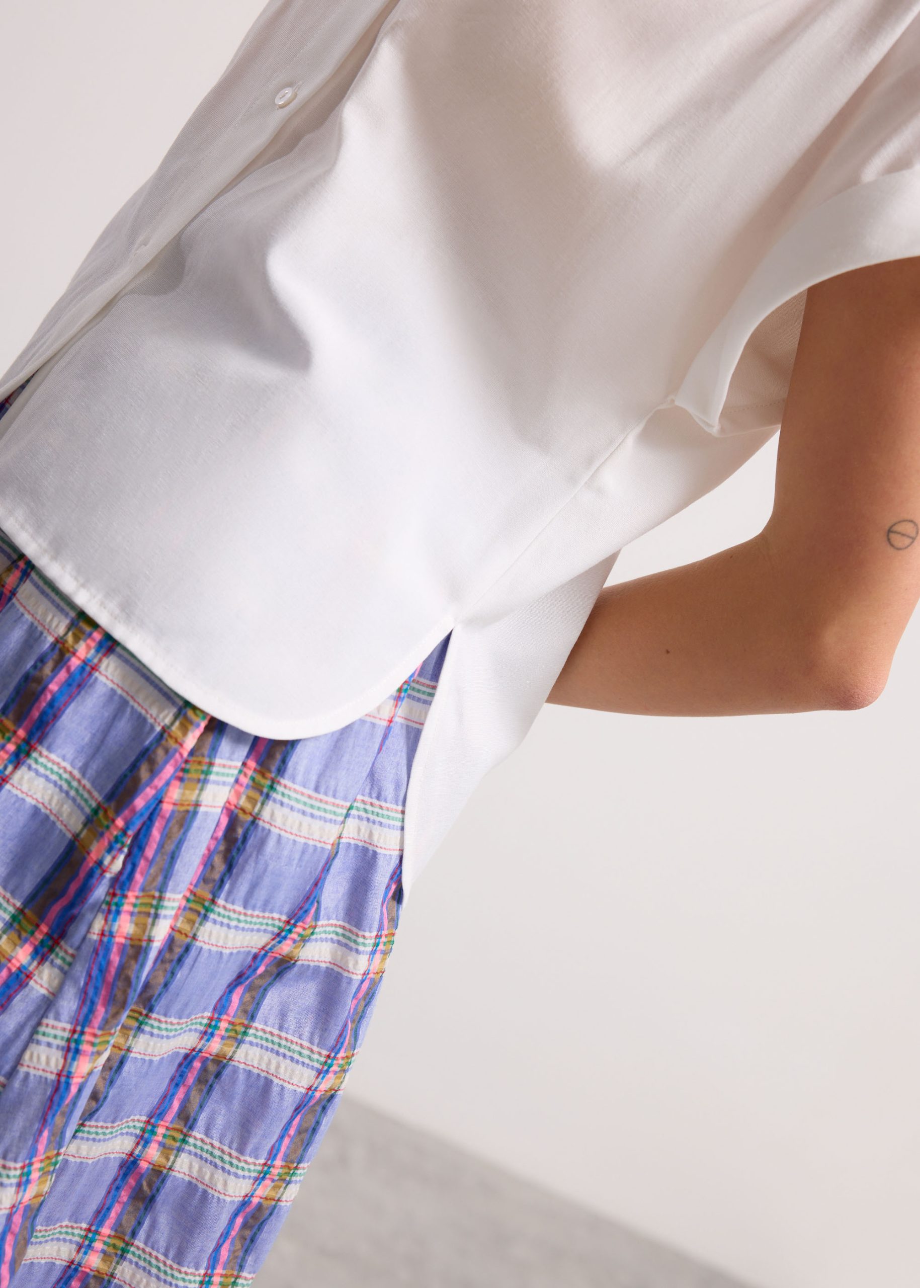 Rupi Oxford Collared Button Down Shirt - Image 6