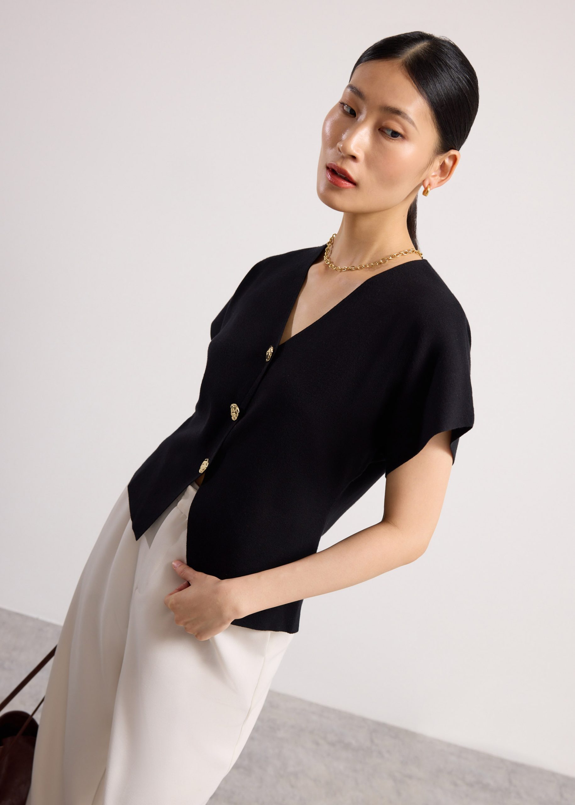 Amrita Knit V-neck Top - Image 5