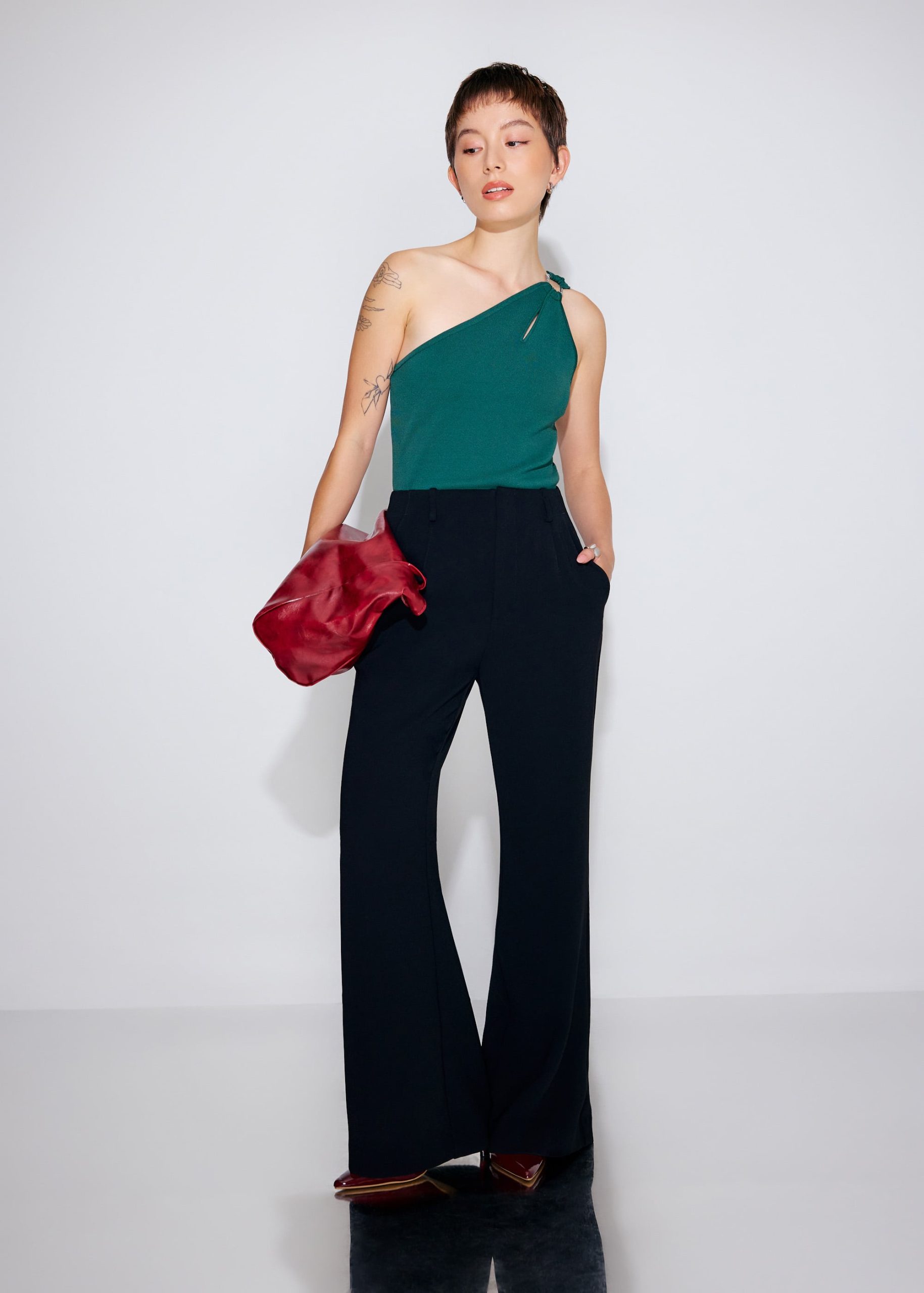 PETITE Leggy??Pvara Crepe Kick Flare Pants - Image 4