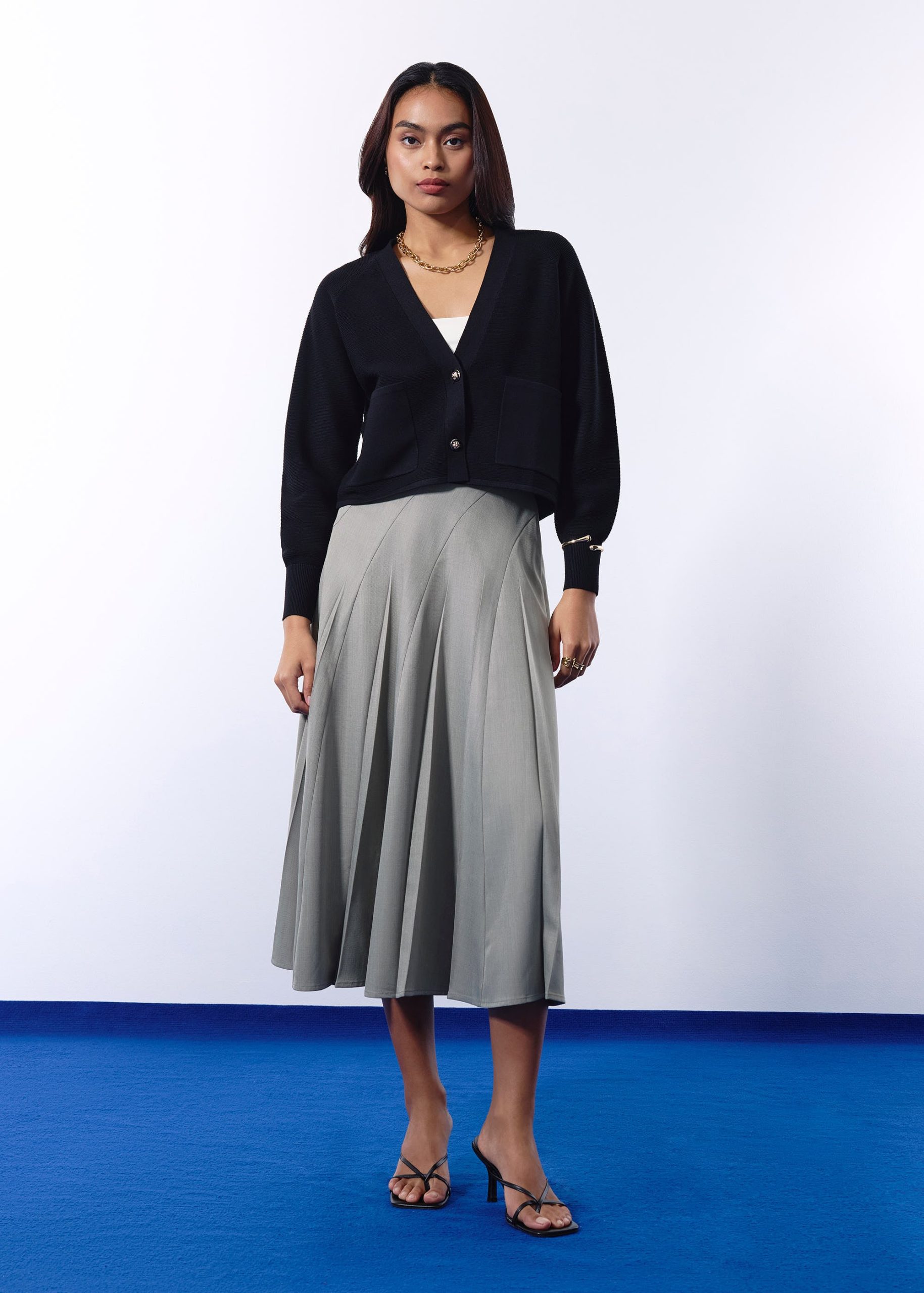 Priya Relaxed Classic Knit V-neck Cardigan - Image 7
