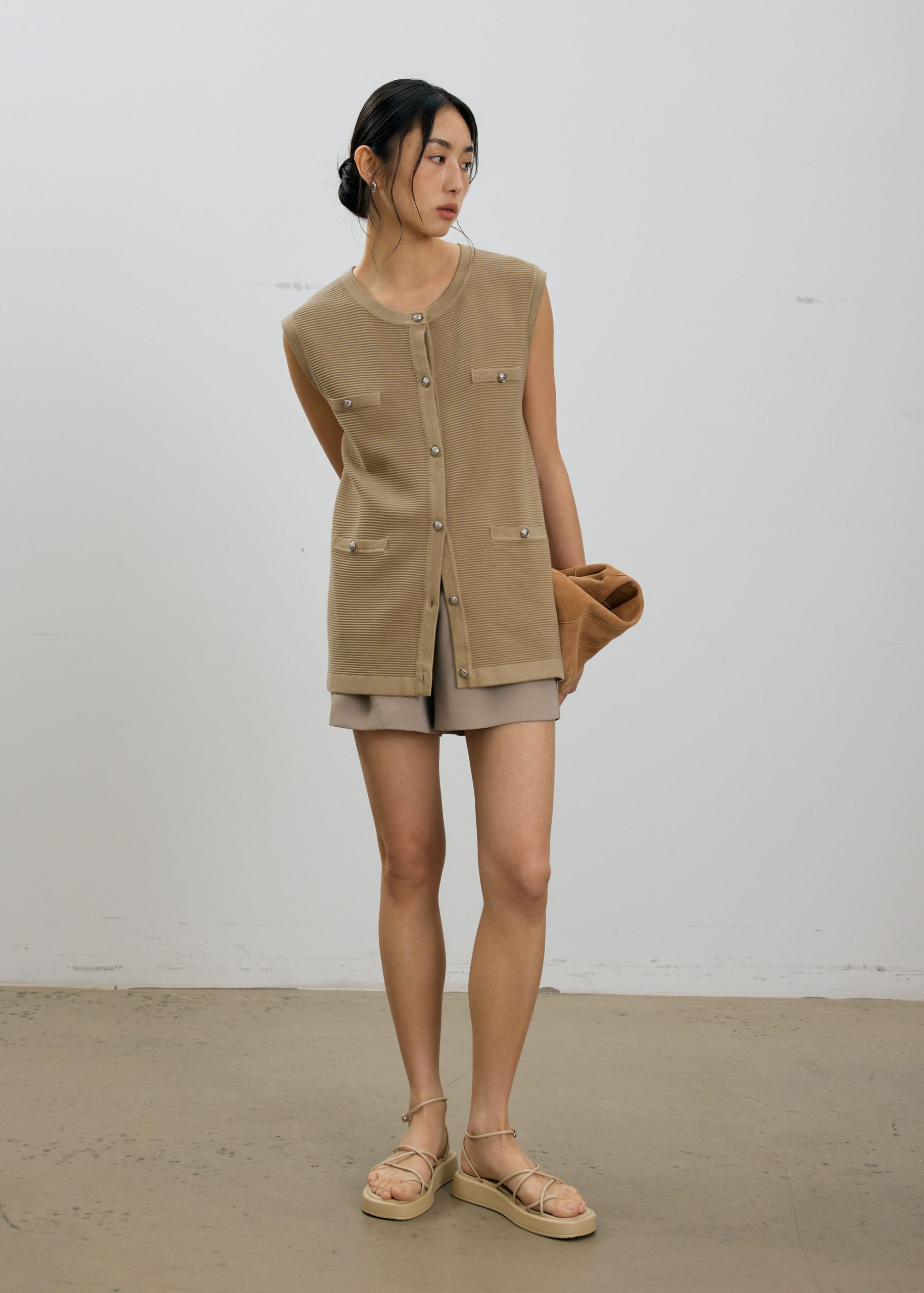 Yun Boxy Knit Vest - Image 8