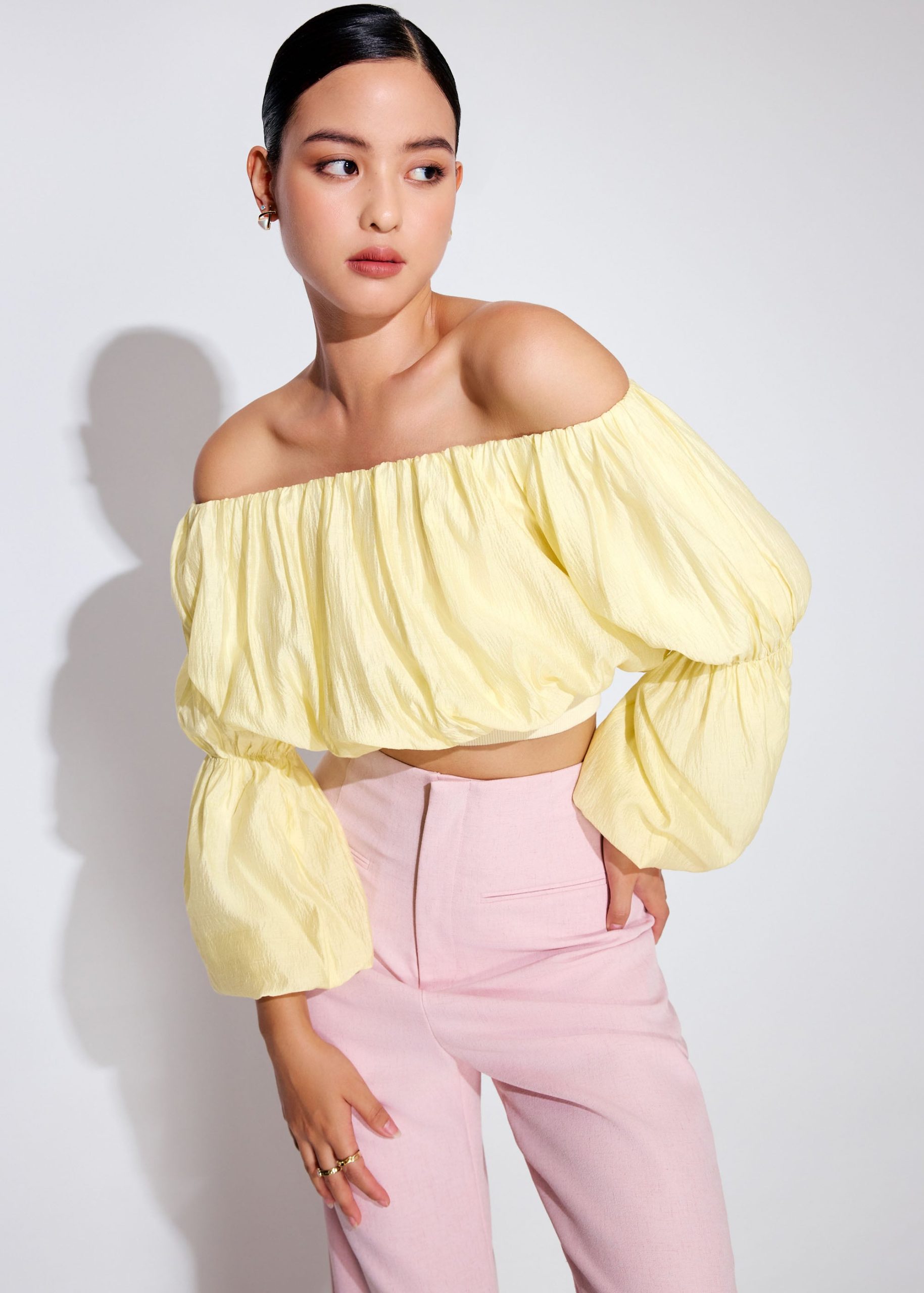 Elastic Lyocell Off-Shoulder Romantic Flare Sleeve Crop Top