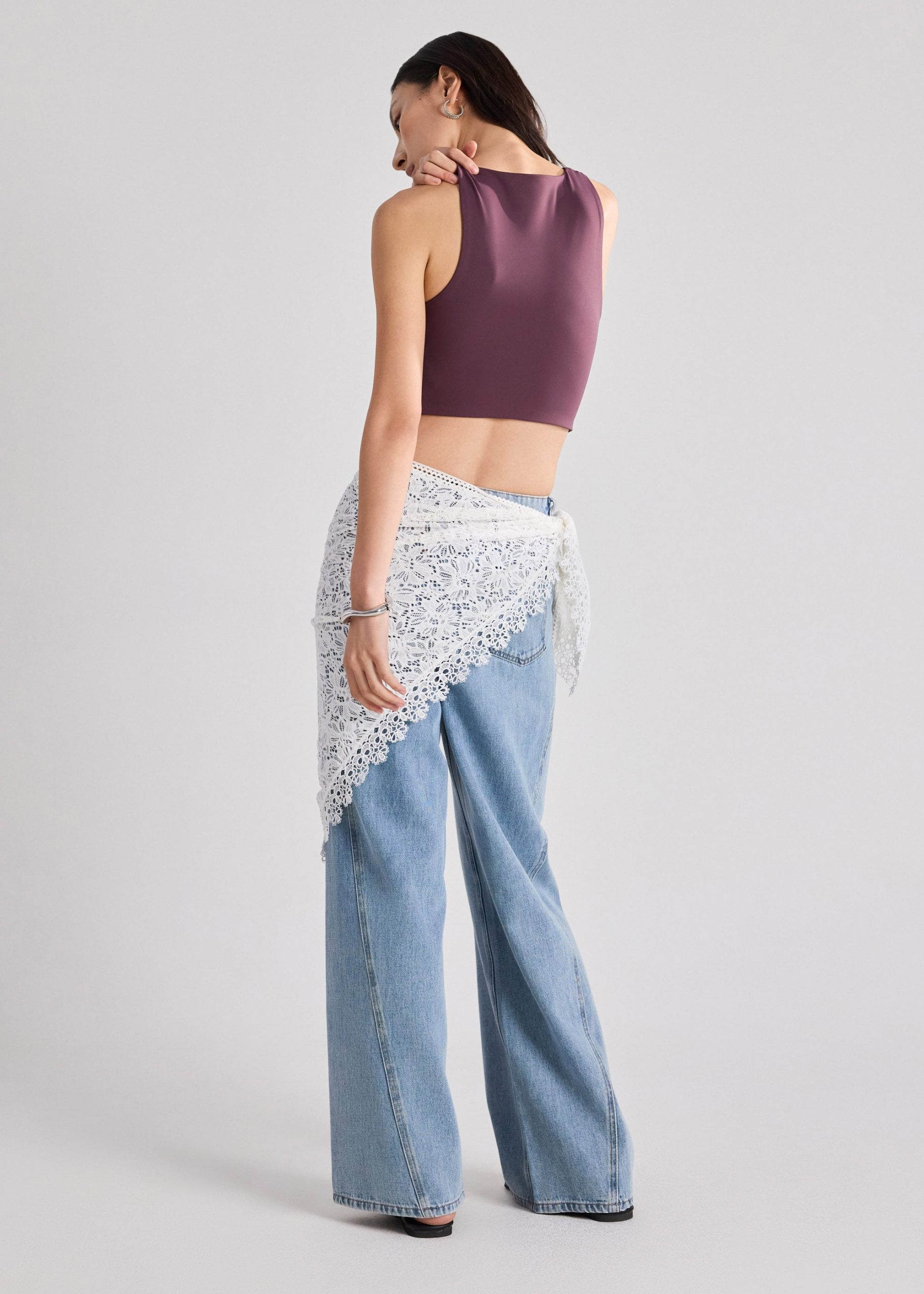 BraFree by LB V-neck Tank - Image 10