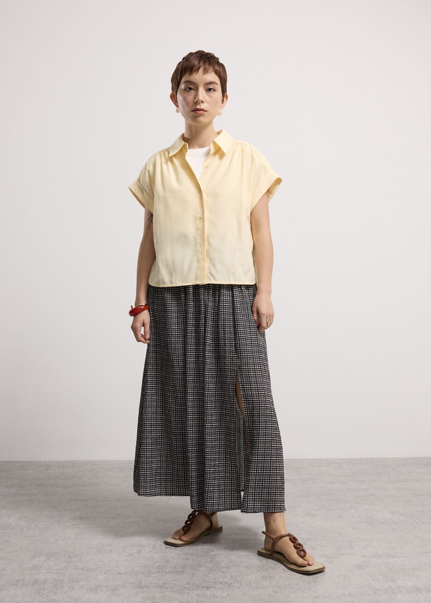 Rupi Oxford Collared Button Down Shirt - Image 17