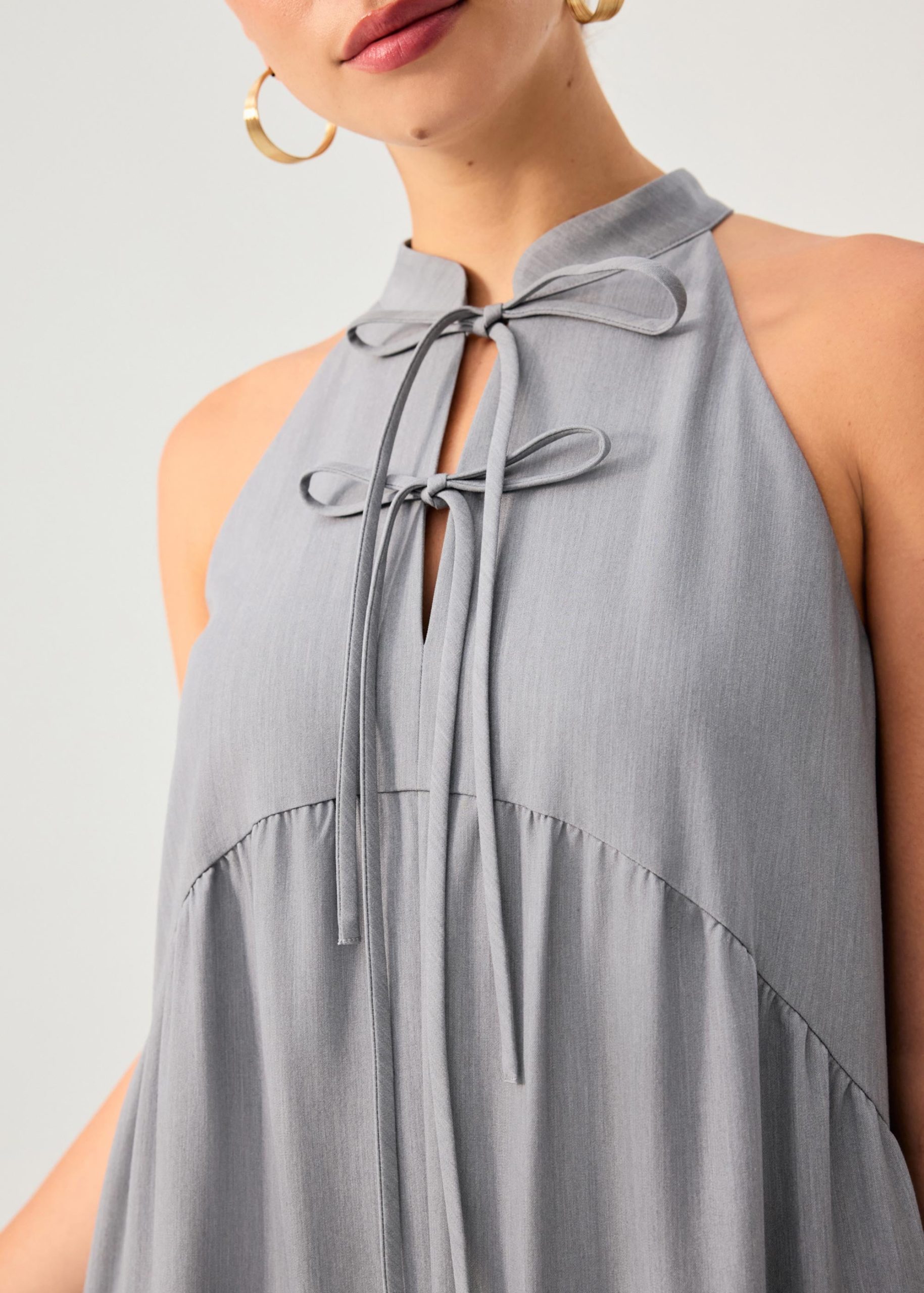 Chambray Mandarin Collar Wide Leg Jumpsuit in Light Grey - Image 2