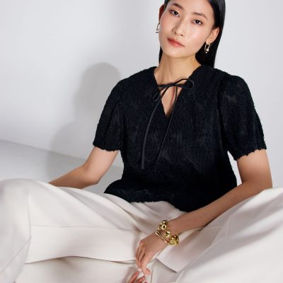 Textured Plisse Front Tie Puff Sleeve Shell Top