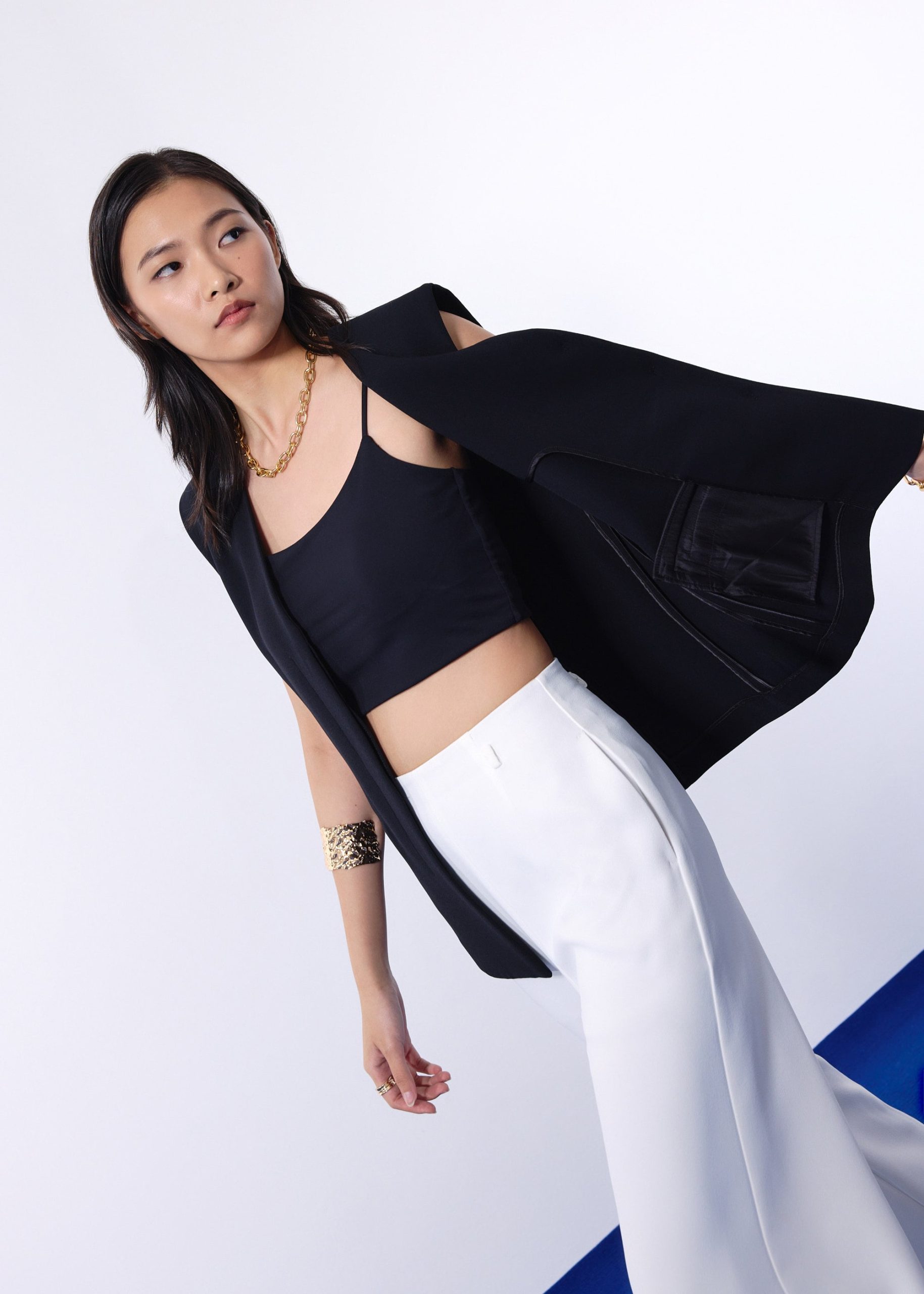 Ji-woo Relaxed Belted Shoulder Padded Crepe Longline Vest - Image 7