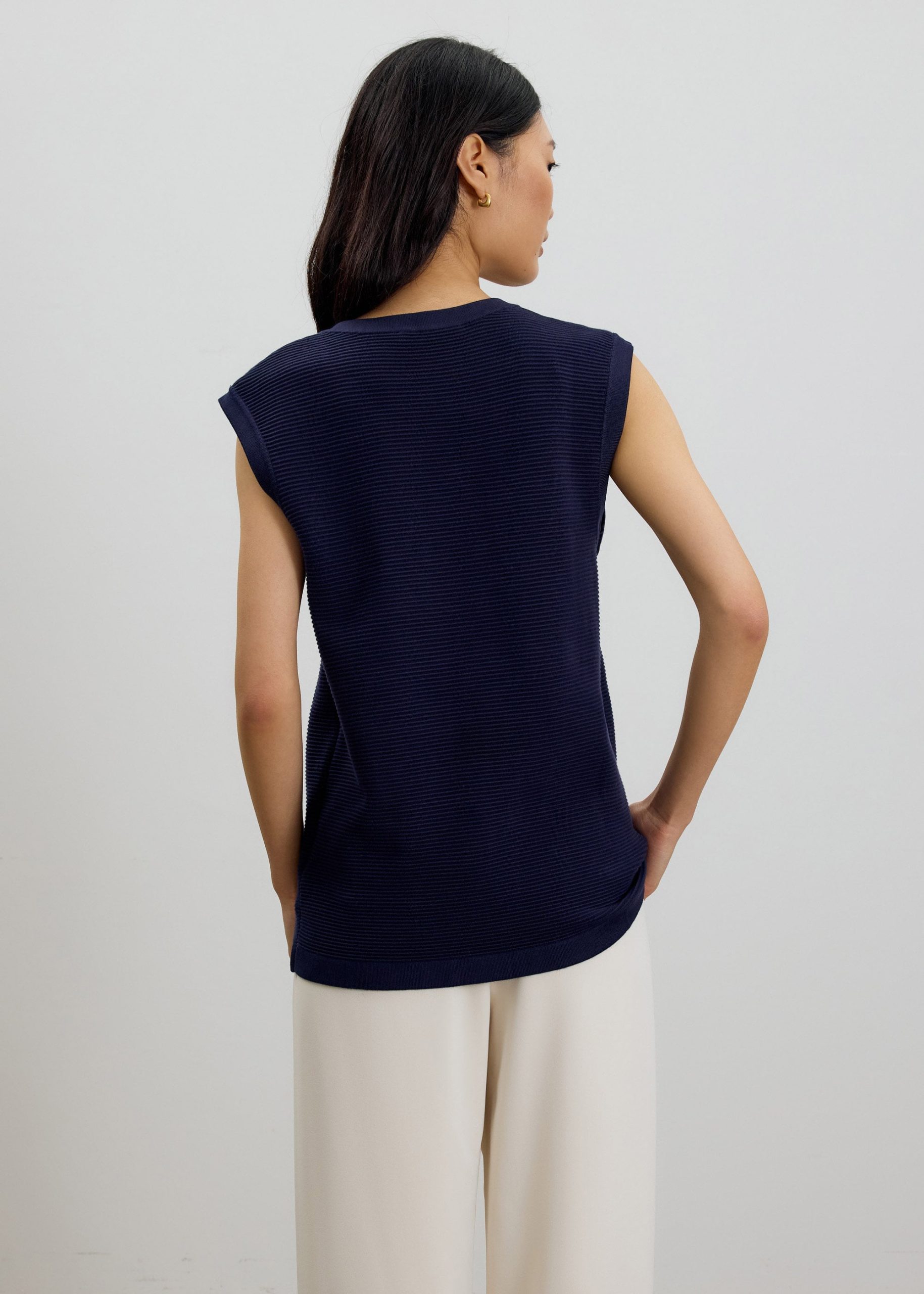 Yun Boxy Knit Vest - Image 5