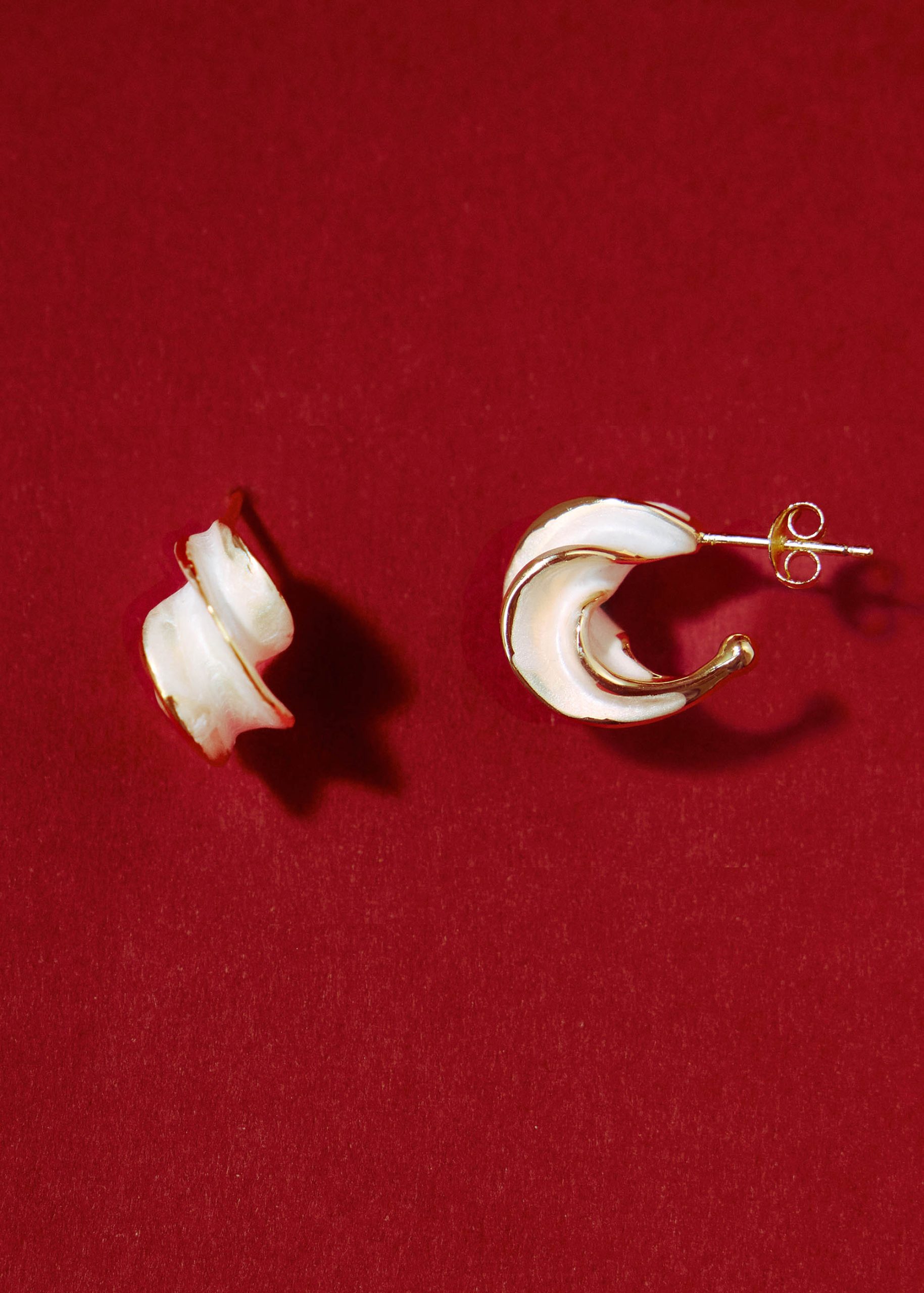 14K Gold Plated White Enamel Swirl Hoop Earrings - Image 4