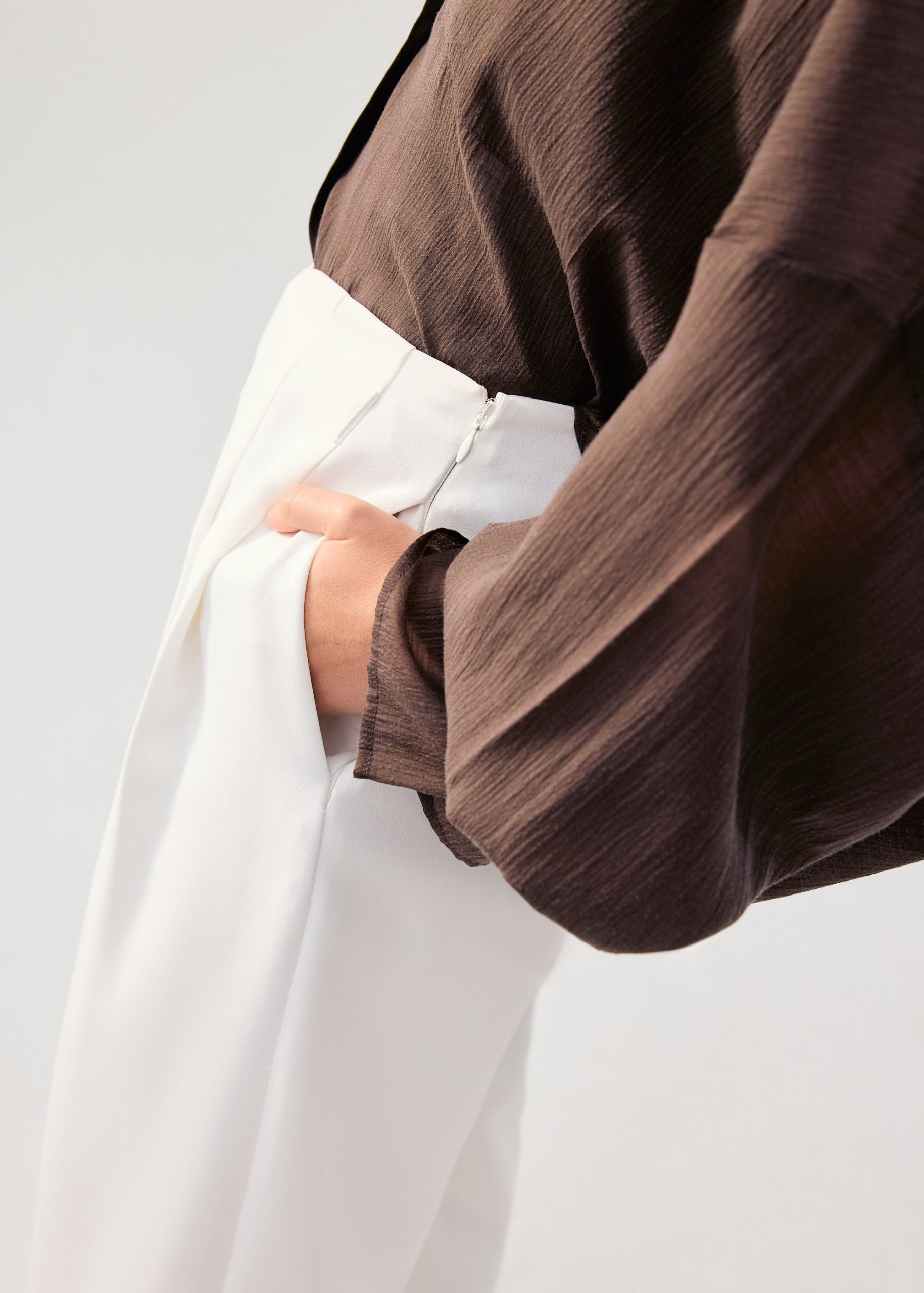 PETITE Leggy??Nadine Crepe Asymmetric Waistband Straight Leg Pants - Image 9