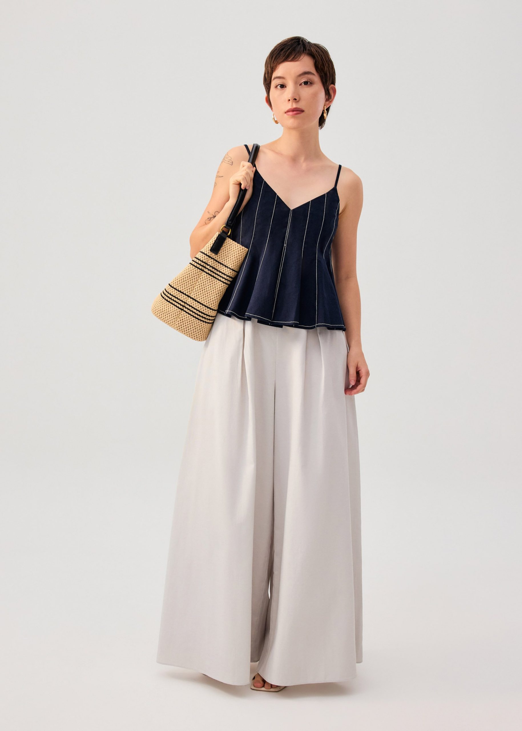 Contrast Stitch V-neck Peplum Camisole Top - Image 4