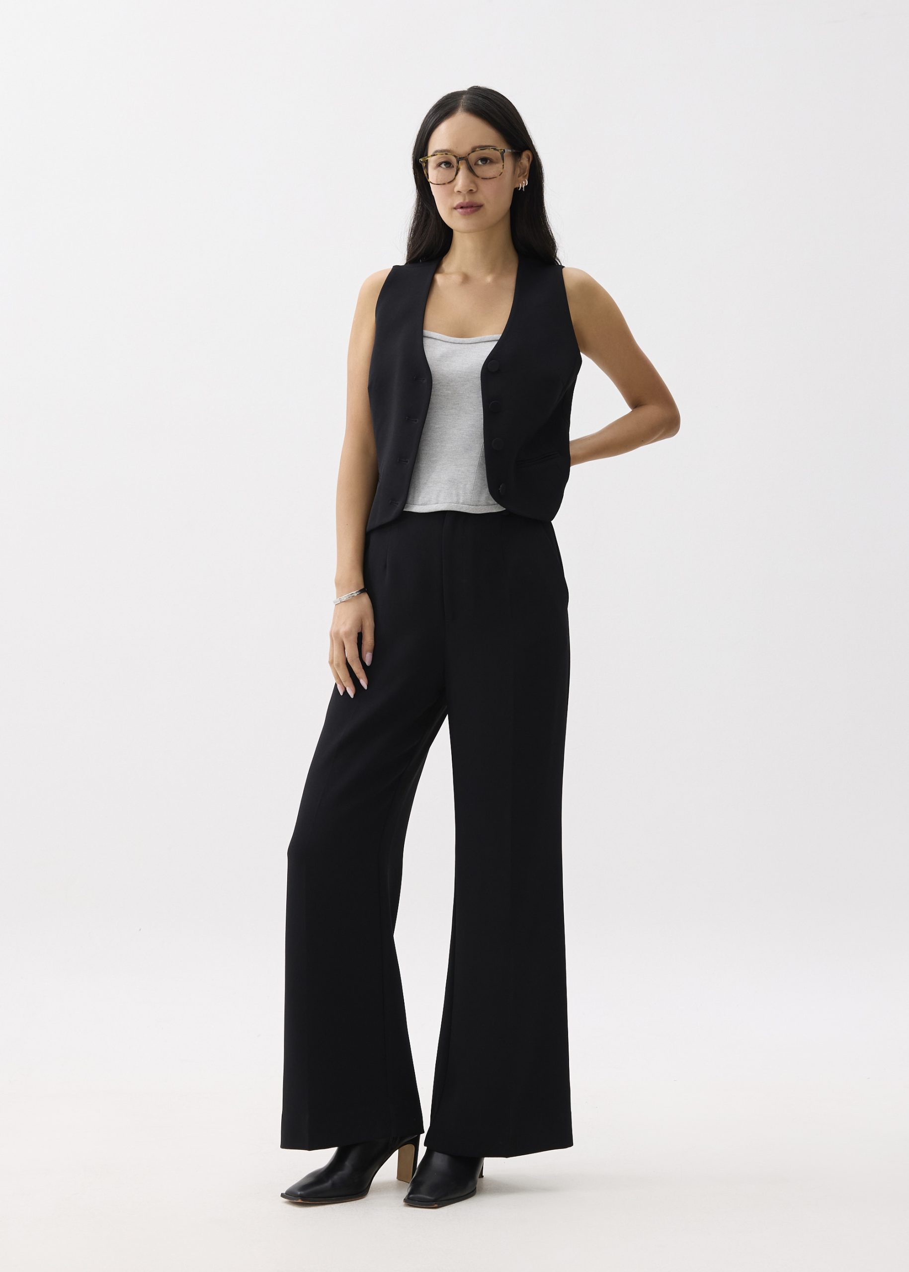 Yuna Relaxed V-neck Vest - Image 7