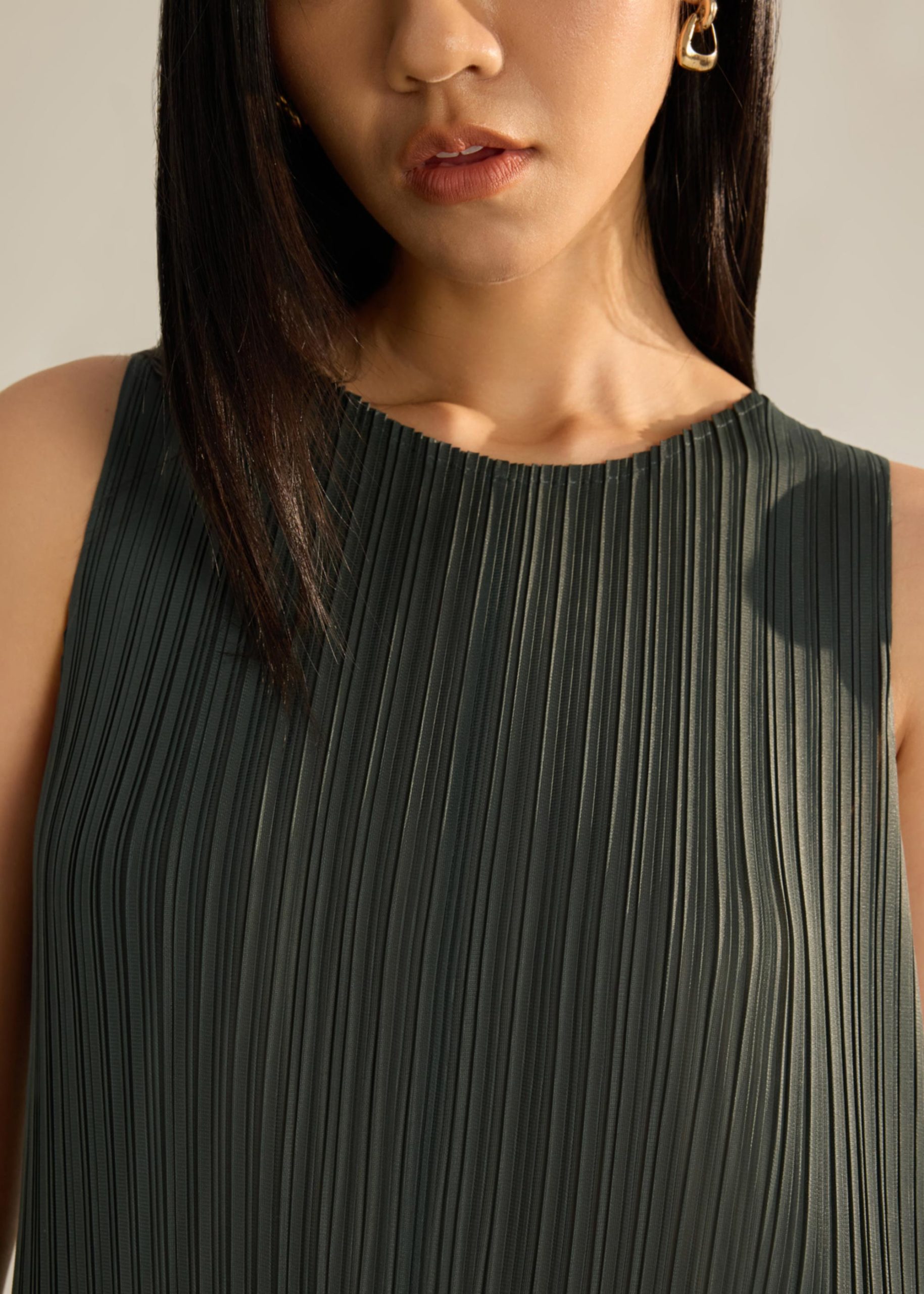 Rumi Plissé Column Dress - Image 12