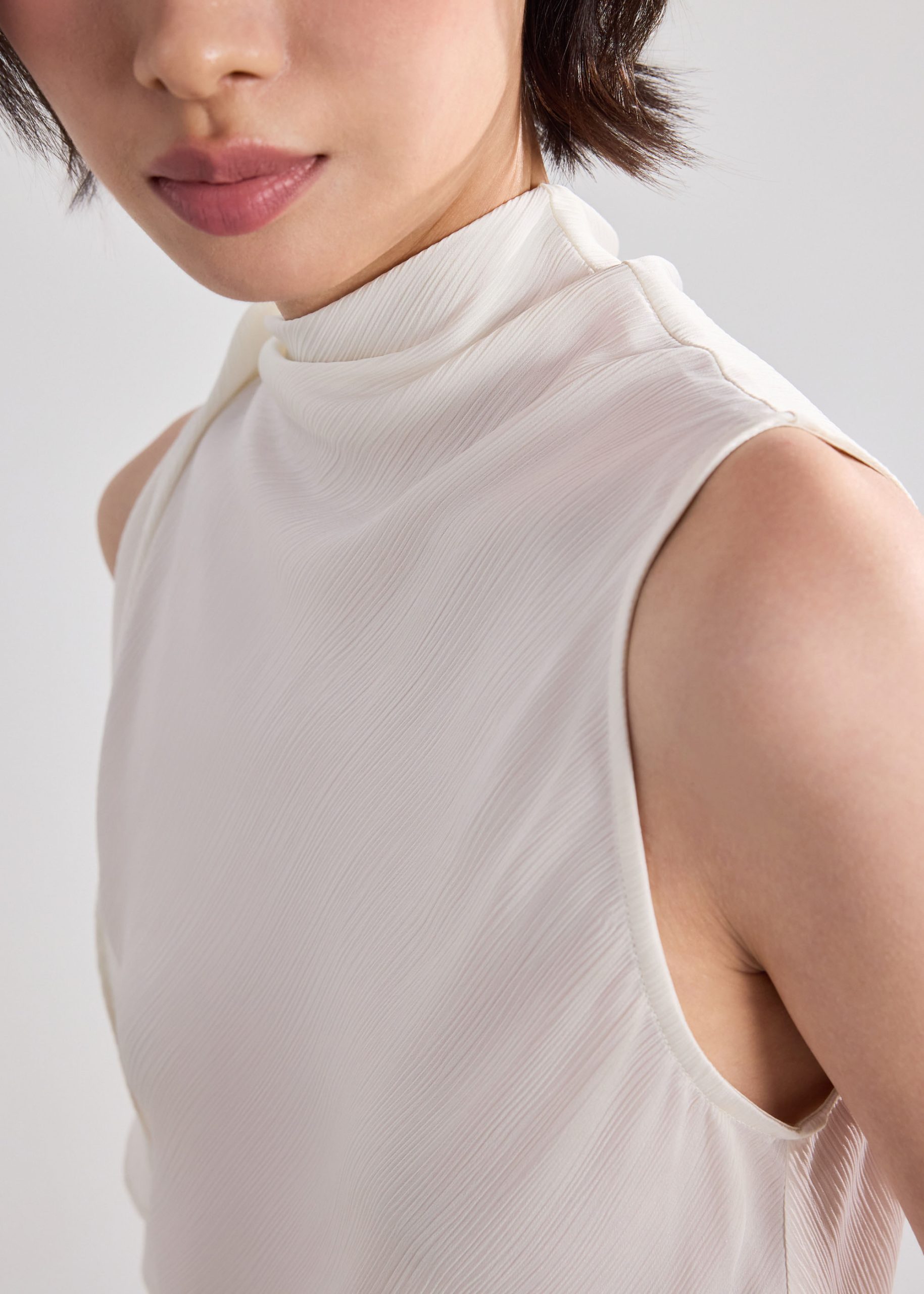Kyuri Crinkled Satin Top - Image 15