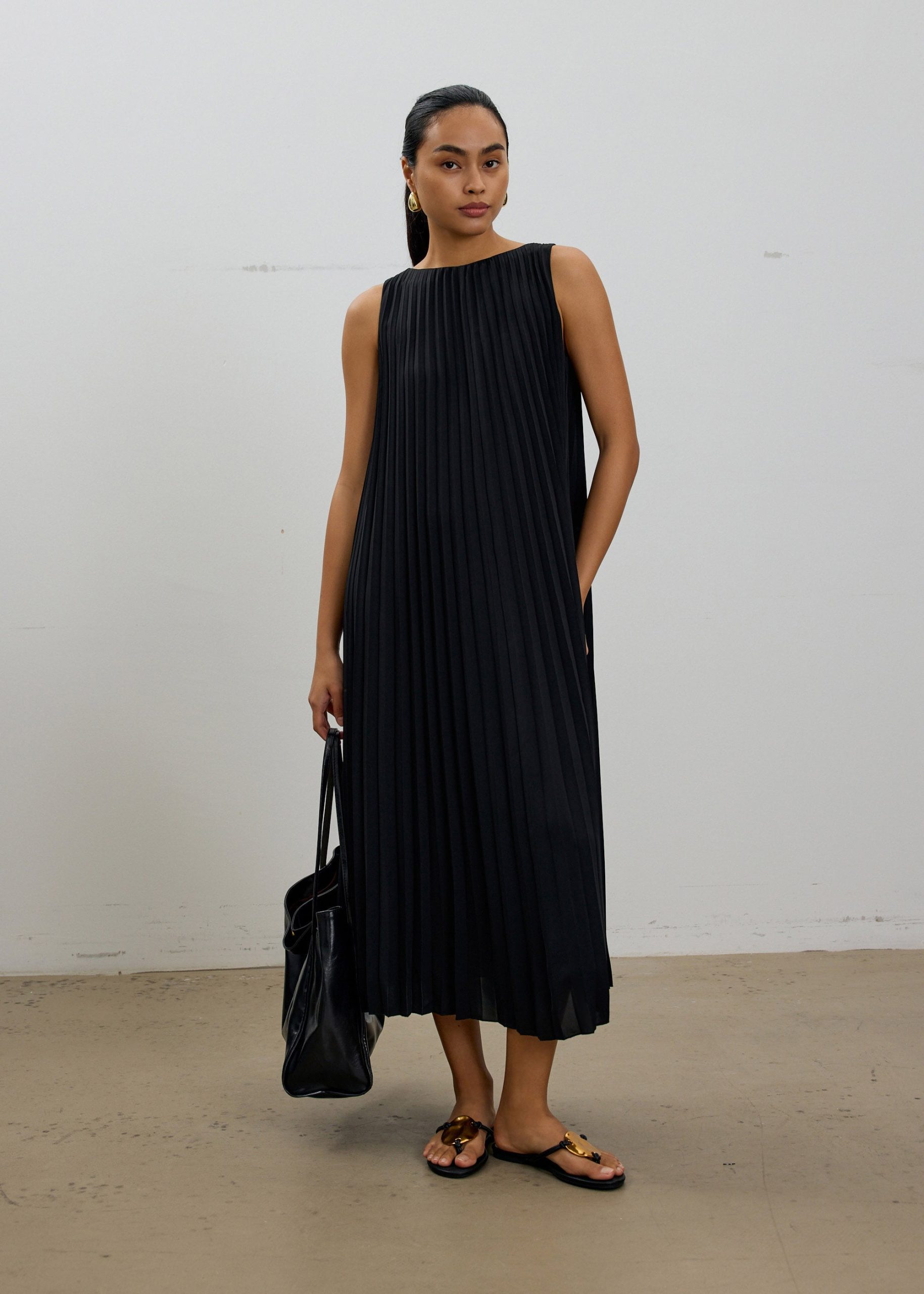 Willa Reversible Sunray Pleated Midaxi Dress - Image 4