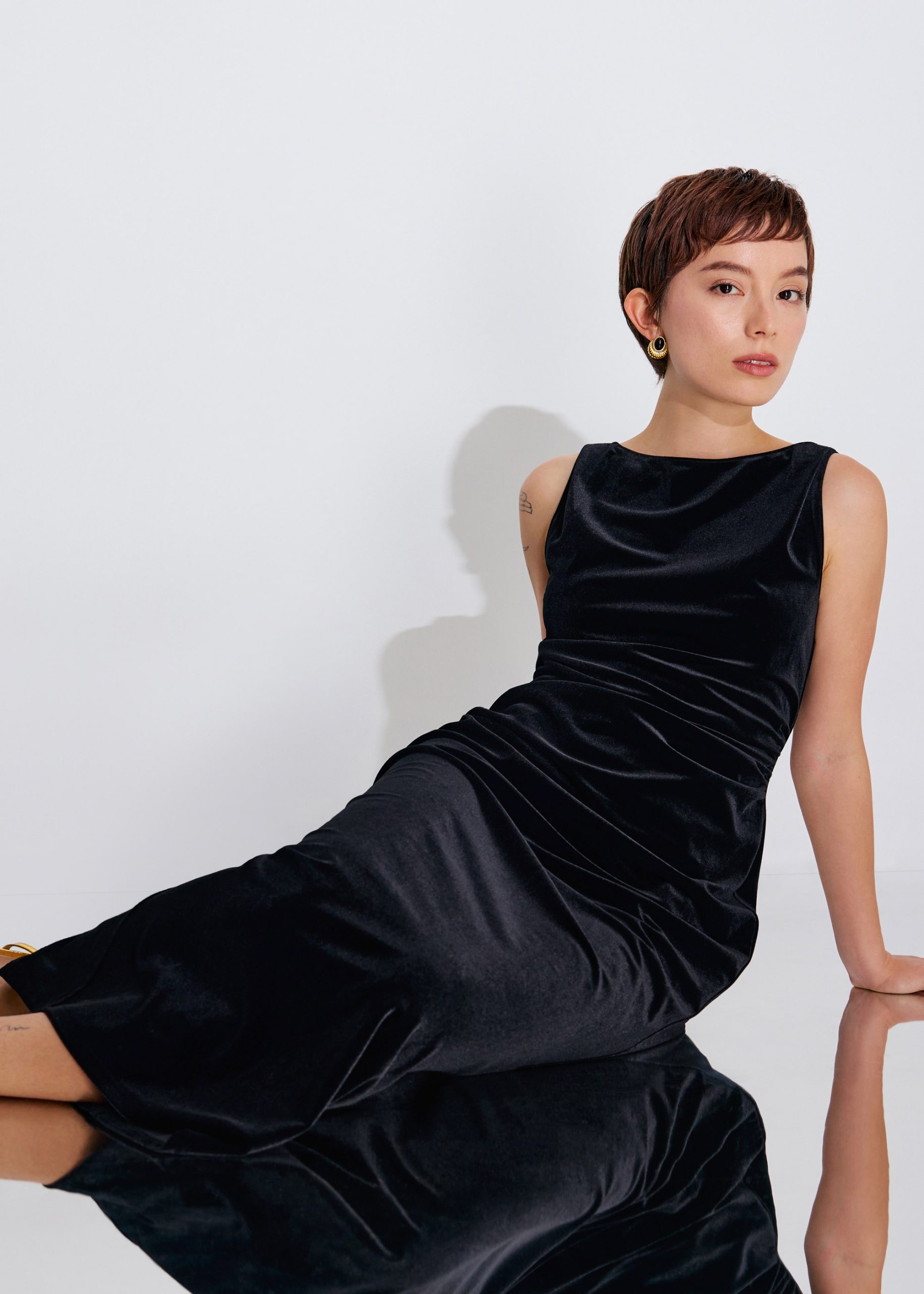 Sabiha Velvet Boat Neck Column Maxi Dress - Image 5