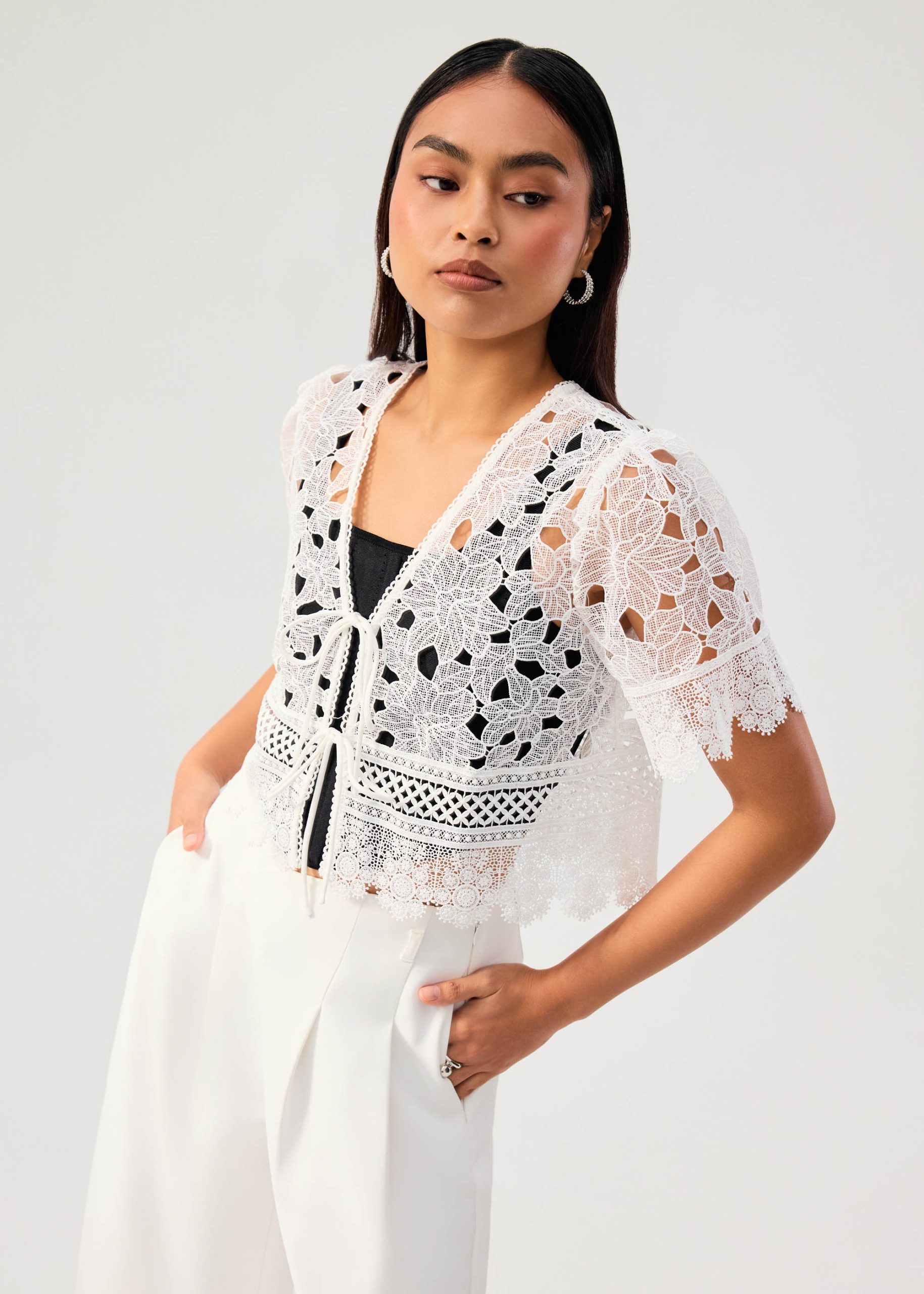 Floral Lace Ribbon Tie V-neck Shell Top - Image 7