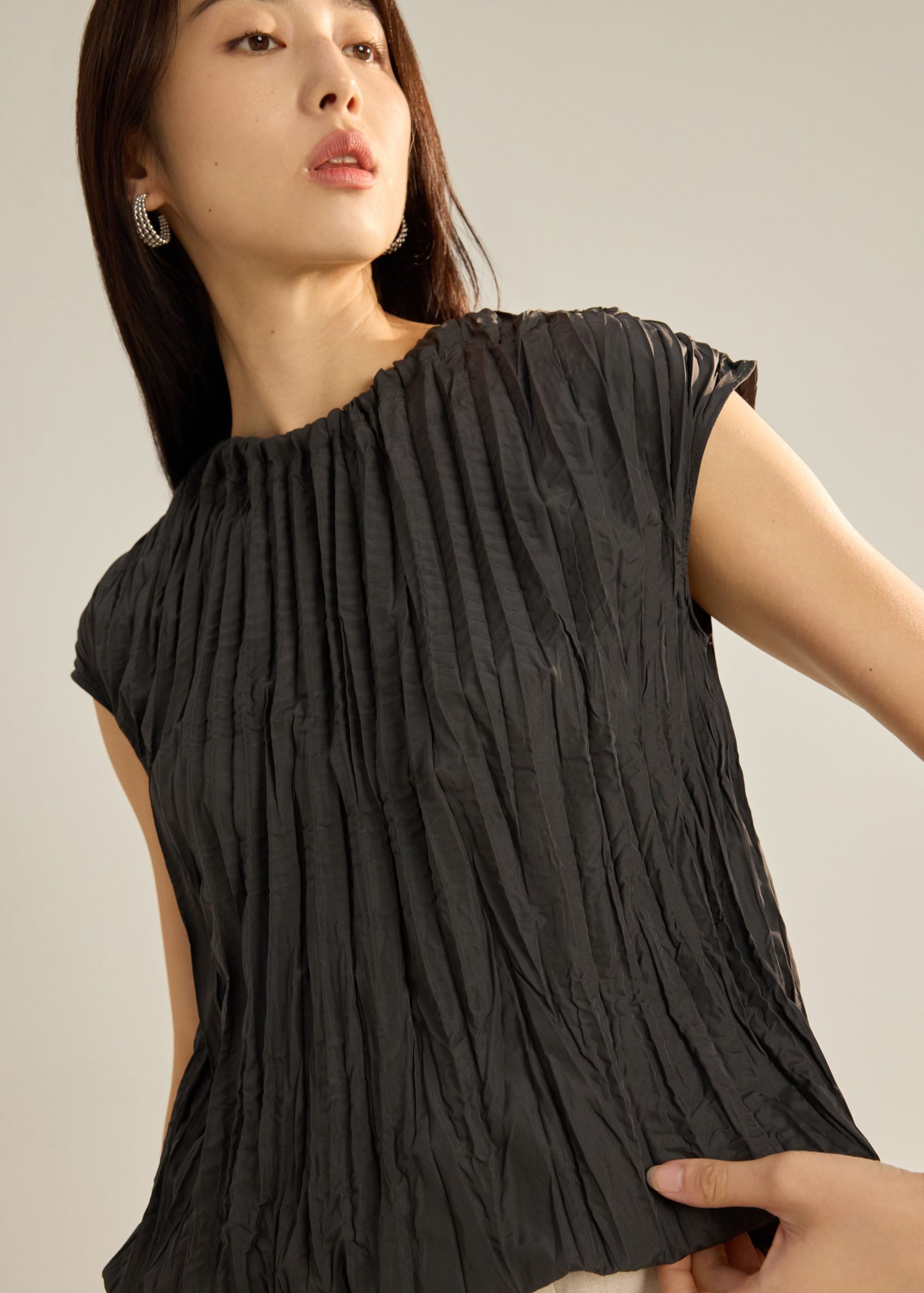 Sena Multi-way Crinkled Pleats Top - Image 5