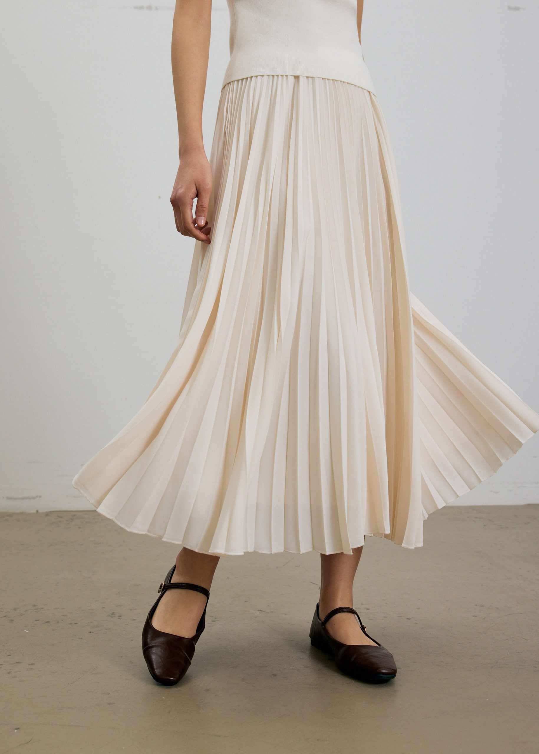 Wei Elastic Sunray Pleated Midaxi Skirt - Image 20