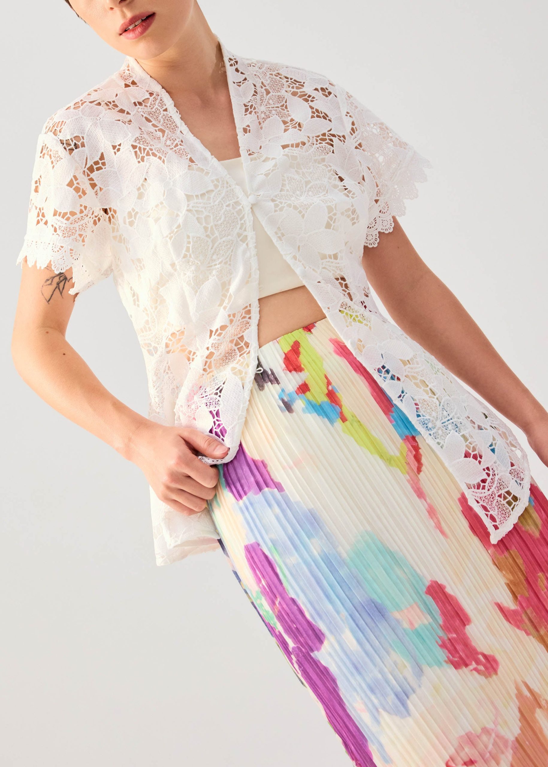 Floral Lace Kebaya Top - Image 3
