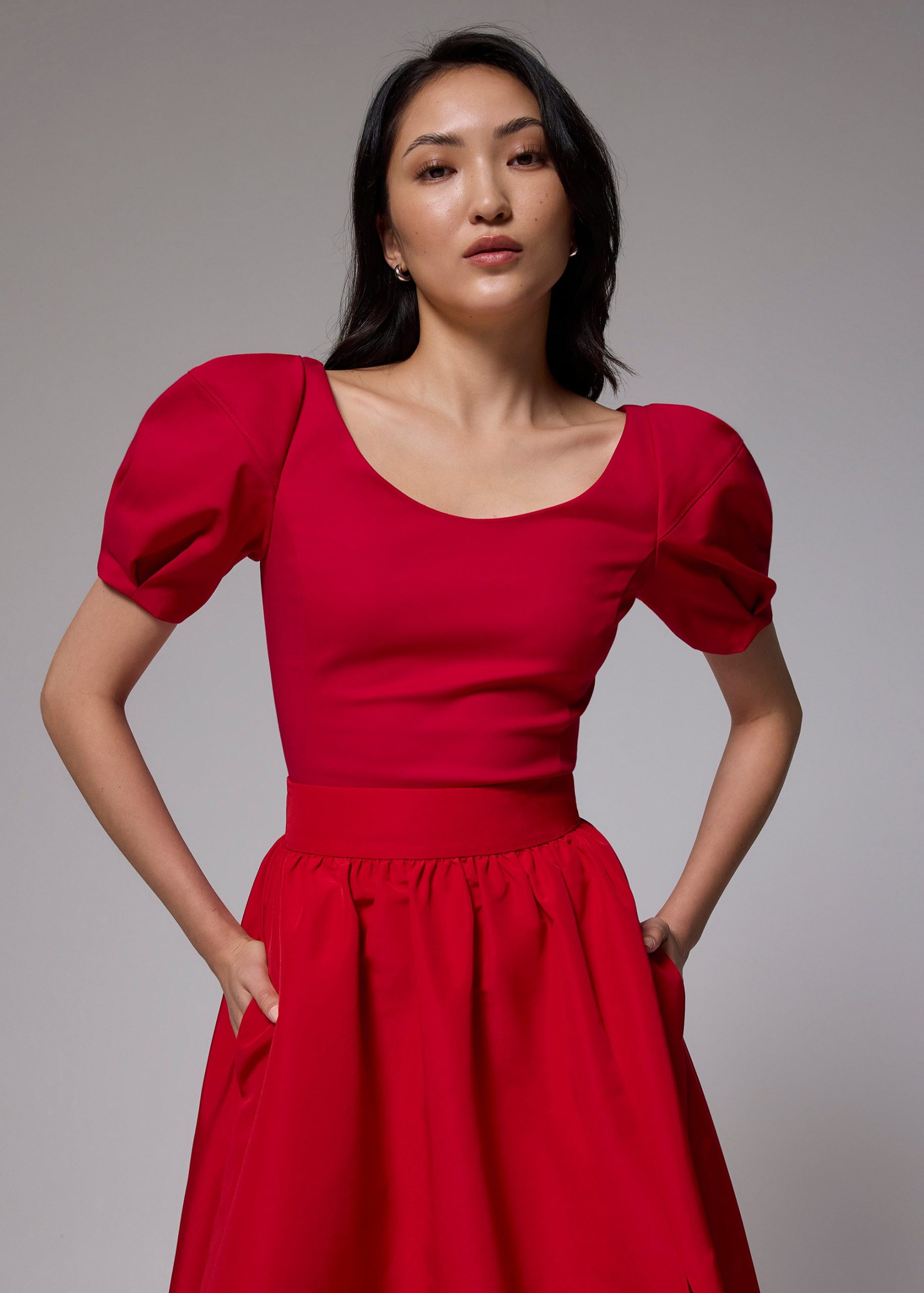 Scoop Neck Fitted Puff Sleeve Top - Image 8